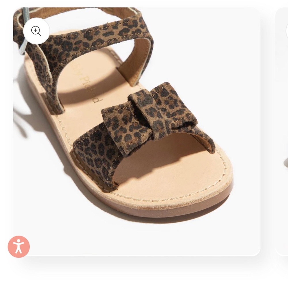 NWT Freshly picked leopard bayview toddler sandal sz 4